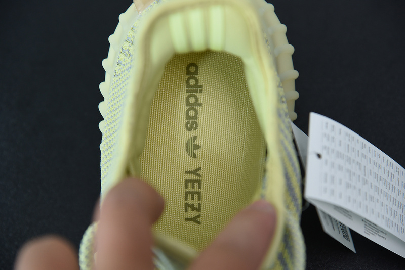 ad*s Y**zy boost 350 v2 “antlia” non reflective fv3250