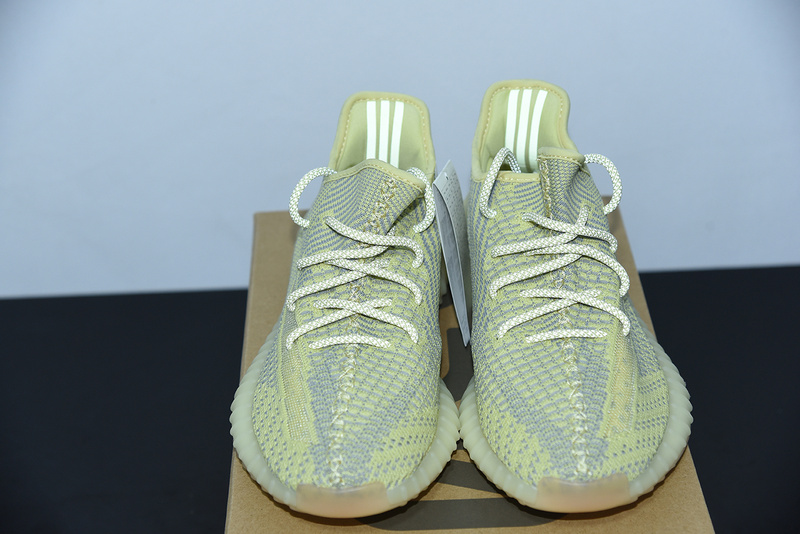 ad*s Y**zy boost 350 v2 “antlia” non reflective fv3250