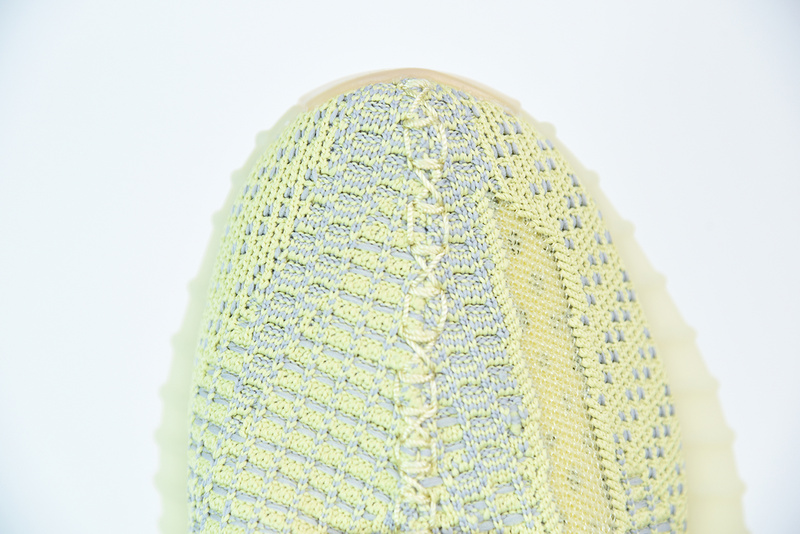 ad*s Y**zy boost 350 v2 “antlia” non reflective fv3250