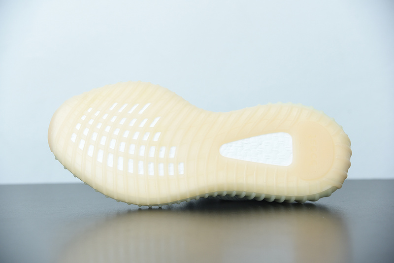 ad*s Y**zy boost 350 v2 ‘lundmark’ reflective fv3254