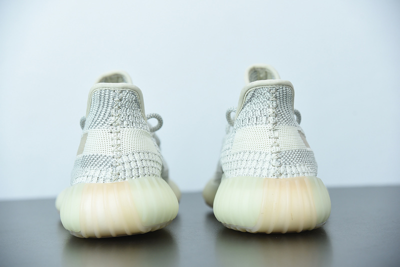 ad*s Y**zy boost 350 v2 ‘lundmark’ reflective fv3254