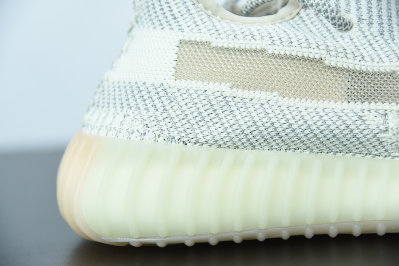 ad*s Y**zy boost 350 v2 ‘lundmark’ reflective fv3254
