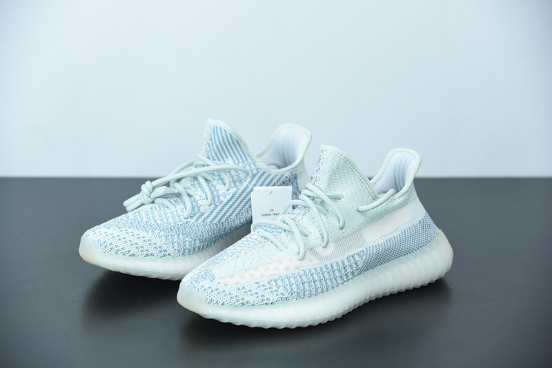 ad*s Y**zy boost 350 v2 cloud white fw3043