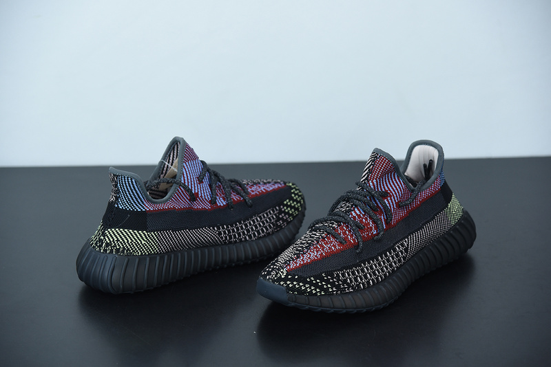 ad*s Y**zy boost 350 v2 non-reflective yecheil fw5190