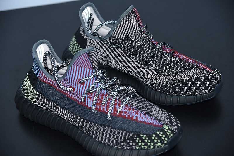 ad*s Y**zy boost 350 v2 non-reflective yecheil fw5190