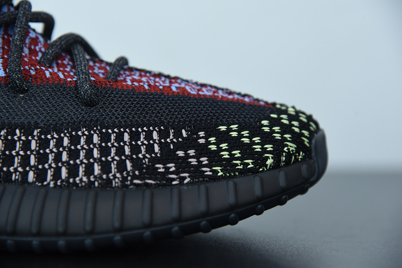 ad*s Y**zy boost 350 v2 non-reflective yecheil fw5190