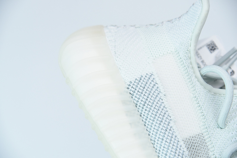 ad*s Y**zy boost 350 v2 cloud white reflective fw5317