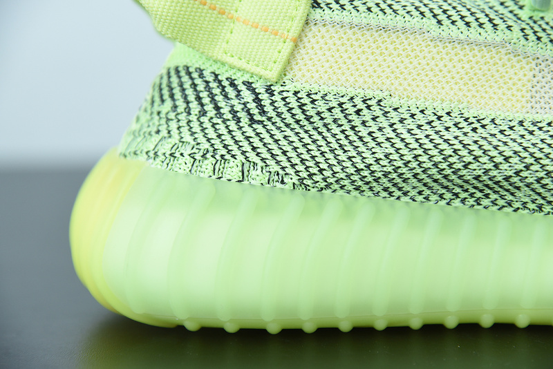 ad*s Y**zy boost 350 v2 yeezreel reflective fx4130