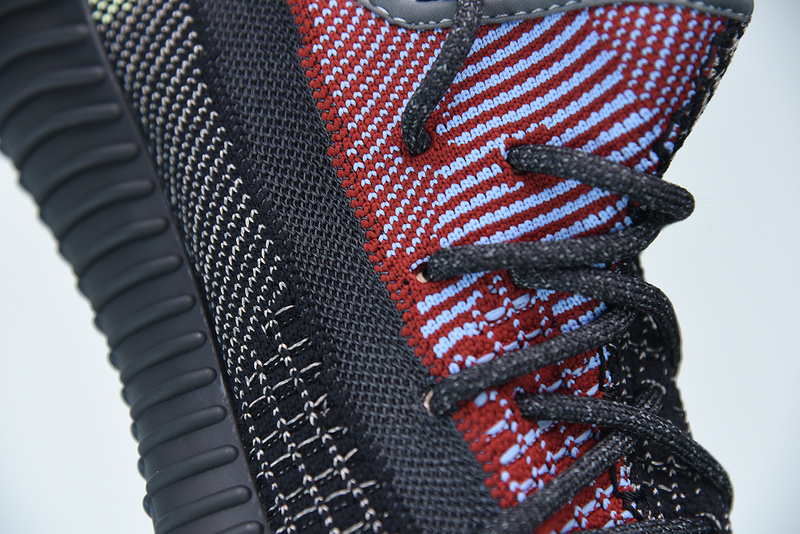 ad*s Y**zy boost 350 v2 reflective yecheil fx4145