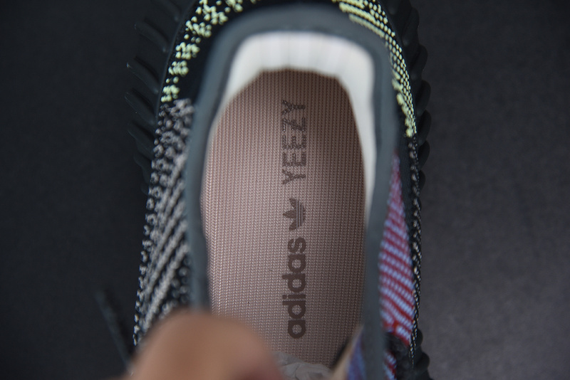 ad*s Y**zy boost 350 v2 reflective yecheil fx4145