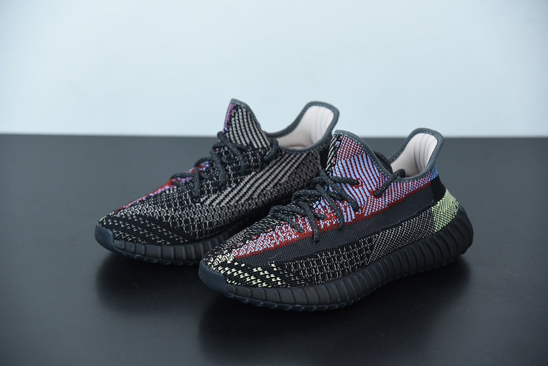 ad*s Y**zy boost 350 v2 reflective yecheil fx4145