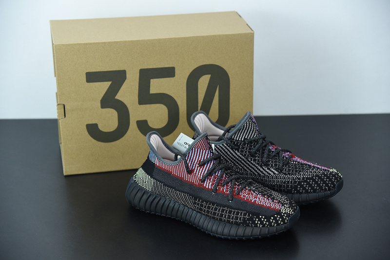 ad*s Y**zy boost 350 v2 reflective yecheil fx4145