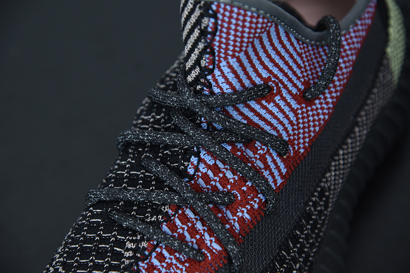 ad*s Y**zy boost 350 v2 reflective yecheil fx4145