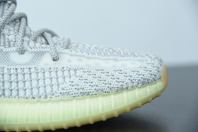 ad*s Y**zy boost 350 v2 yeshaya non-reflective fx4348