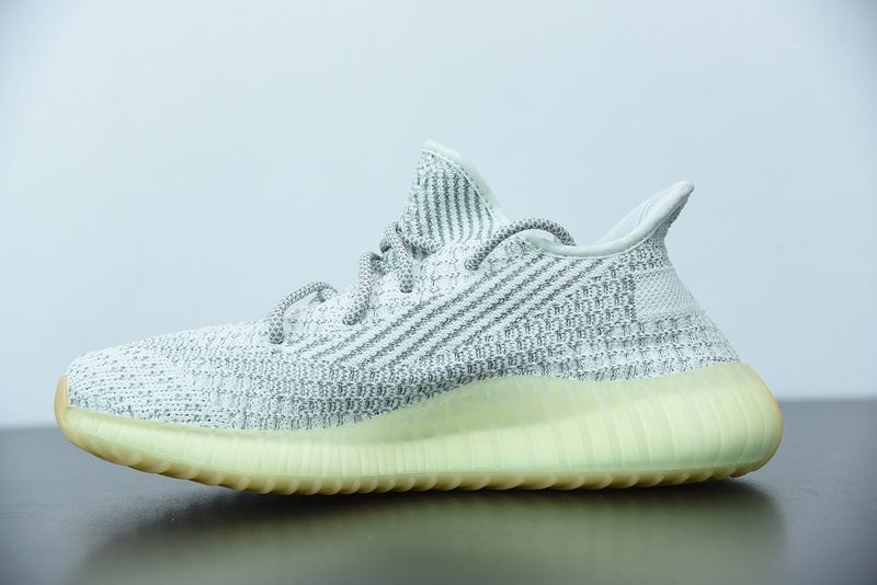 ad*s Y**zy boost 350 v2 yeshaya reflective fx4349