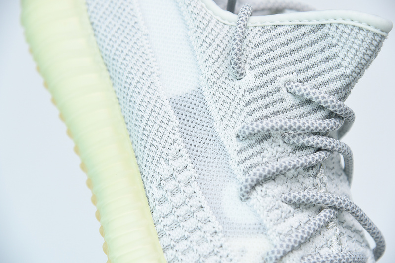 ad*s Y**zy boost 350 v2 yeshaya reflective fx4349