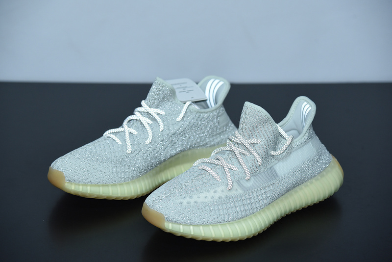 ad*s Y**zy boost 350 v2 yeshaya reflective fx4349
