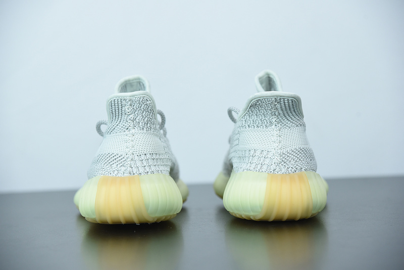 ad*s Y**zy boost 350 v2 yeshaya reflective fx4349
