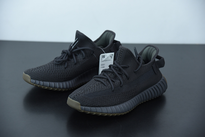 ad*s Y**zy boost 350 v2 cinder non-reflective fy2903