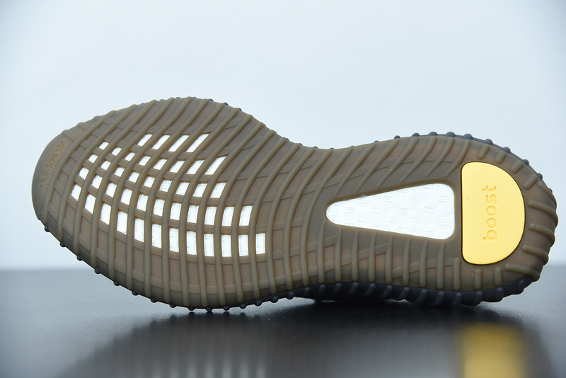 ad*s Y**zy boost 350 v2 cinder reflective fy4176