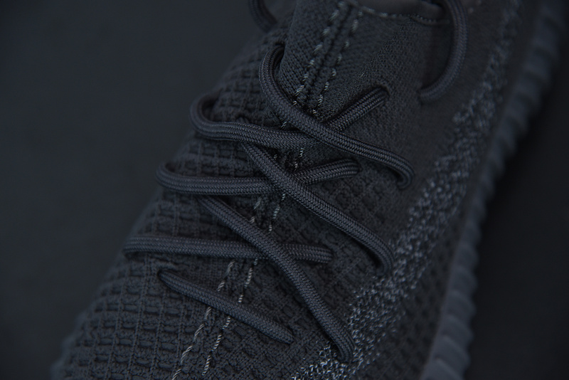 ad*s Y**zy boost 350 v2 cinder reflective fy4176