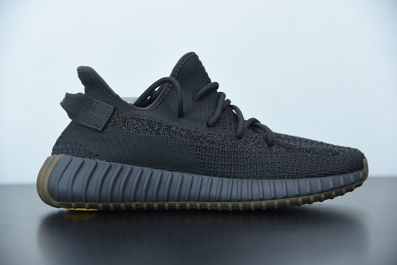 ad*s Y**zy boost 350 v2 cinder reflective fy4176