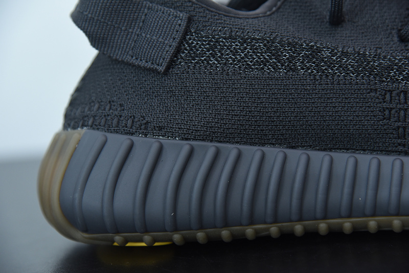 ad*s Y**zy boost 350 v2 cinder reflective fy4176