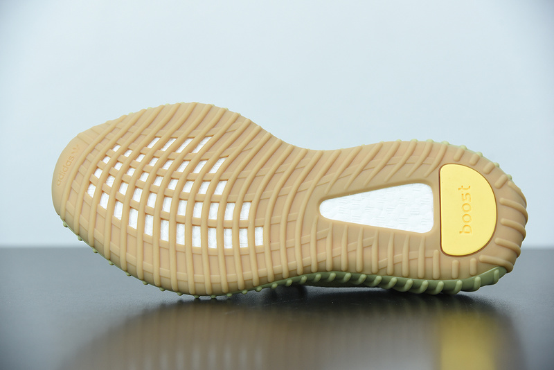 ad*s Y**zy boost 350 v2 sulfur fy5346