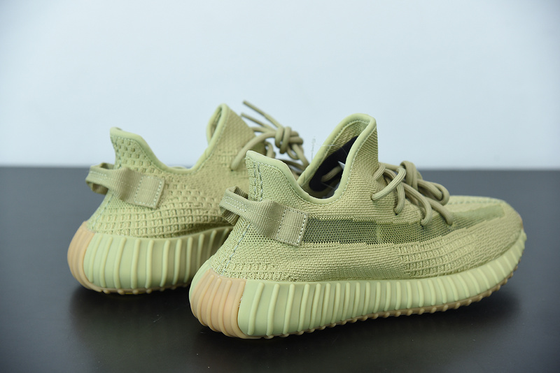 ad*s Y**zy boost 350 v2 sulfur fy5346