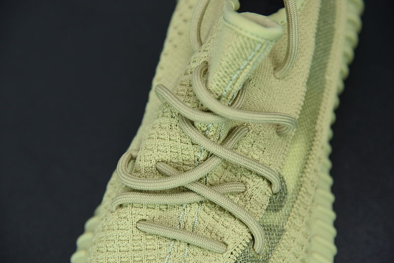 ad*s Y**zy boost 350 v2 sulfur fy5346