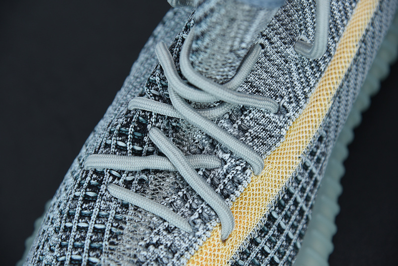 ad*s Y**zy boost 350 v2 ash blue gy7657