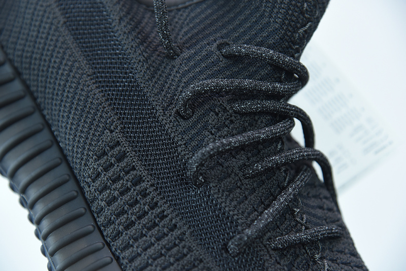 ad*s Y**zy boost 350 v2 non-reflective fu9006