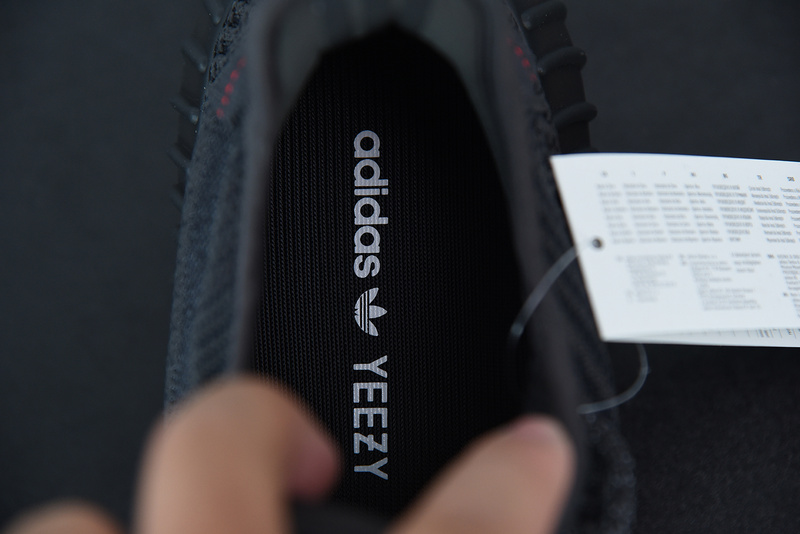 ad*s Y**zy boost 350 v2 non-reflective fu9006
