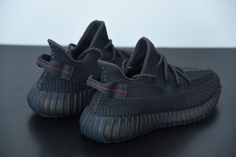 ad*s Y**zy boost 350 v2 non-reflective fu9006