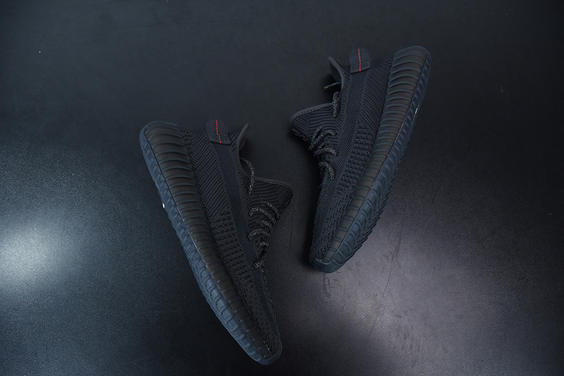 ad*s Y**zy boost 350 v2 non-reflective fu9006