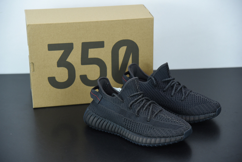 ad*s Y**zy boost 350 v2 non-reflective fu9006