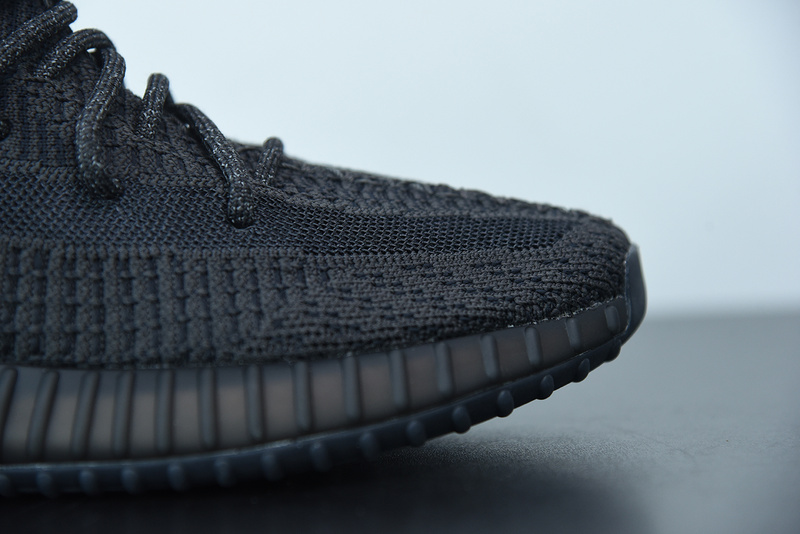 ad*s Y**zy boost 350 v2 non-reflective fu9006