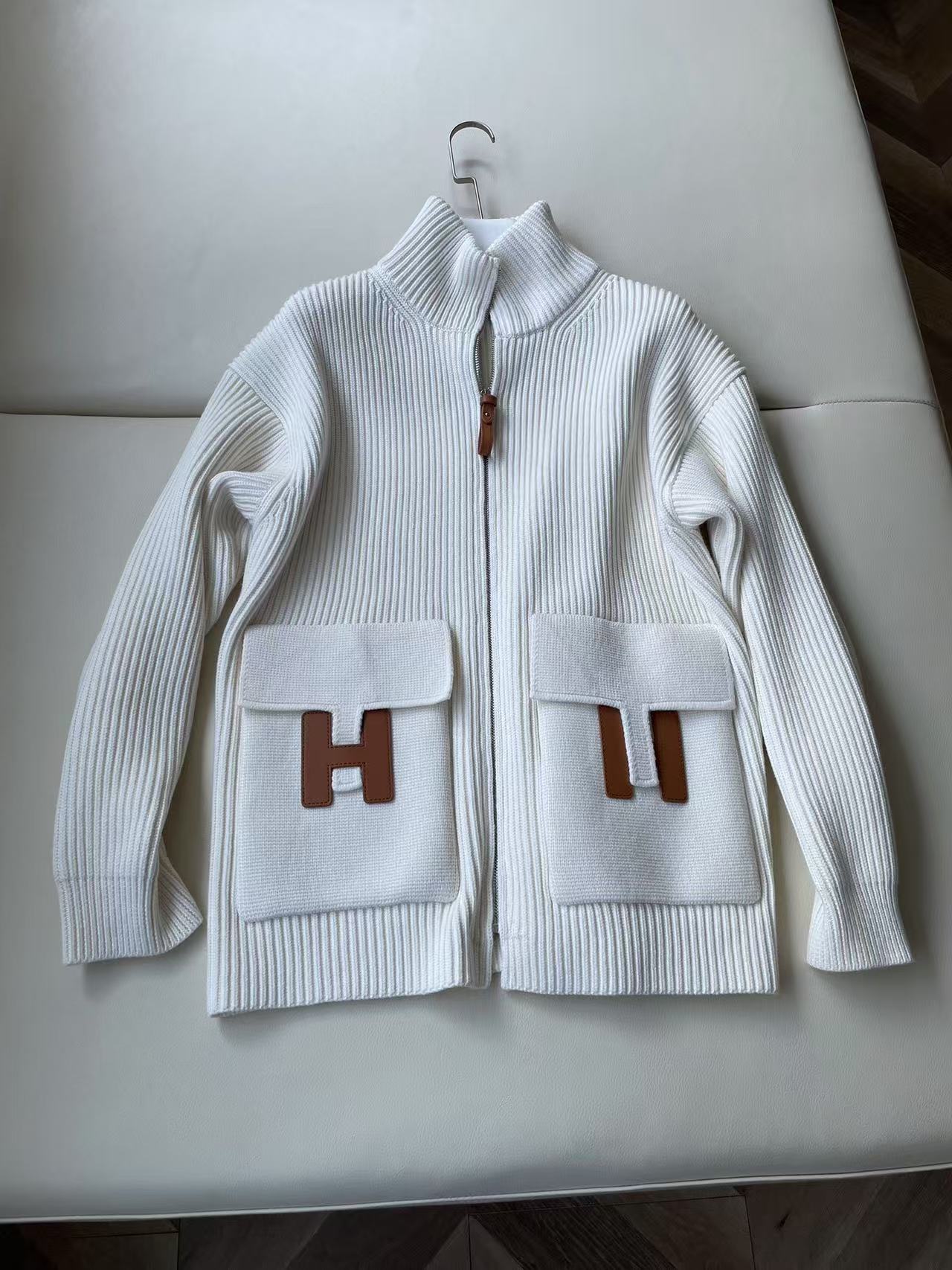 H**me5 fallwinter leather-patch stand collar knit sweater jacket