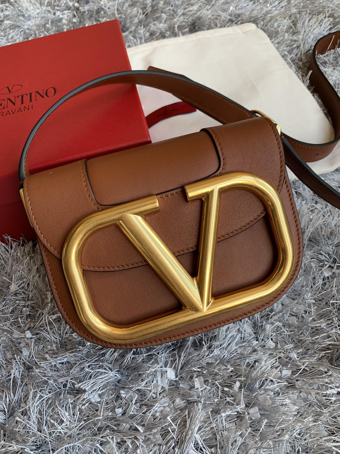 valentino garavani S*pervee handbags-18*8*15cm