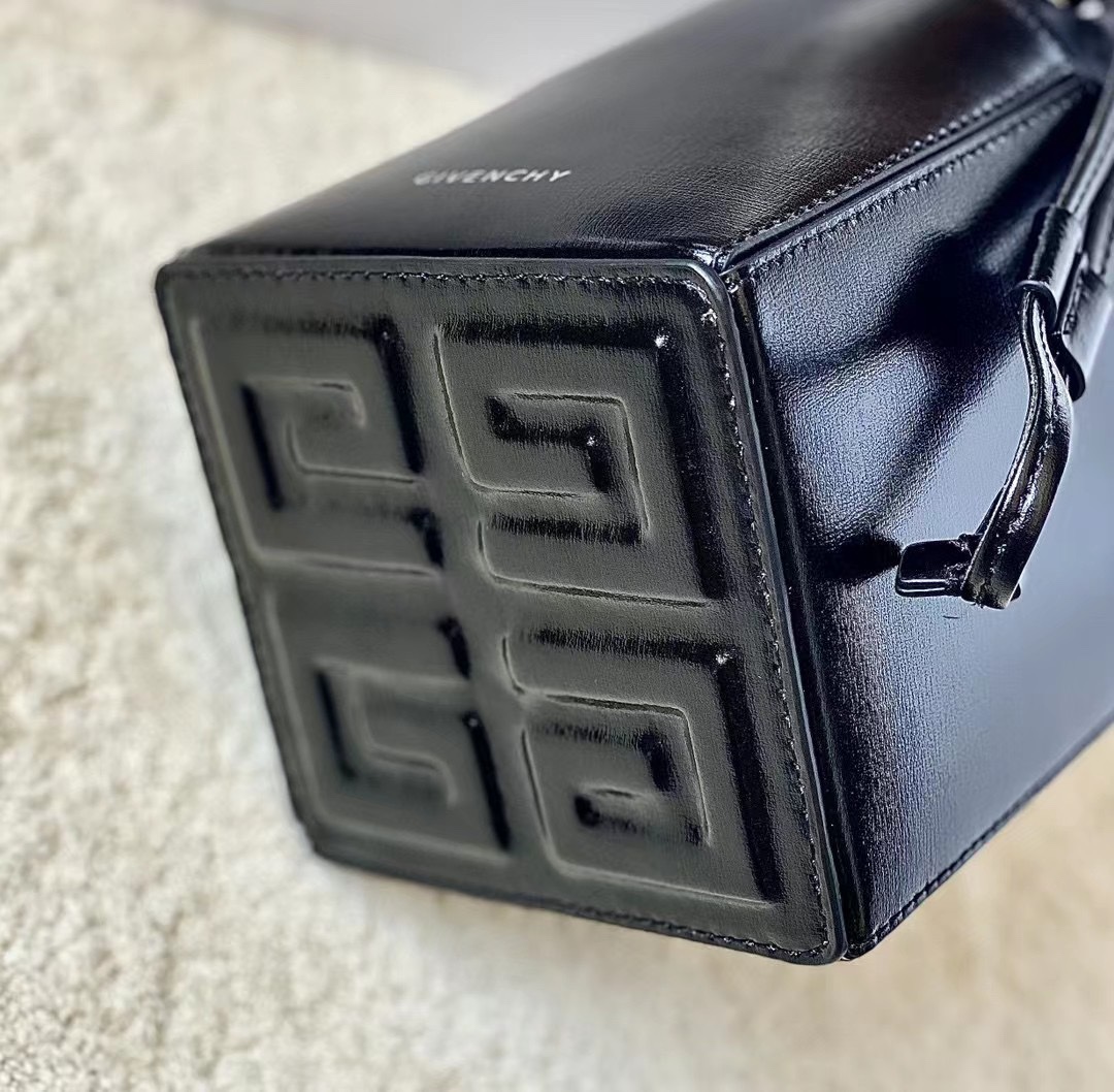 Givenchy Cutout Bucket-16*11*11 CM