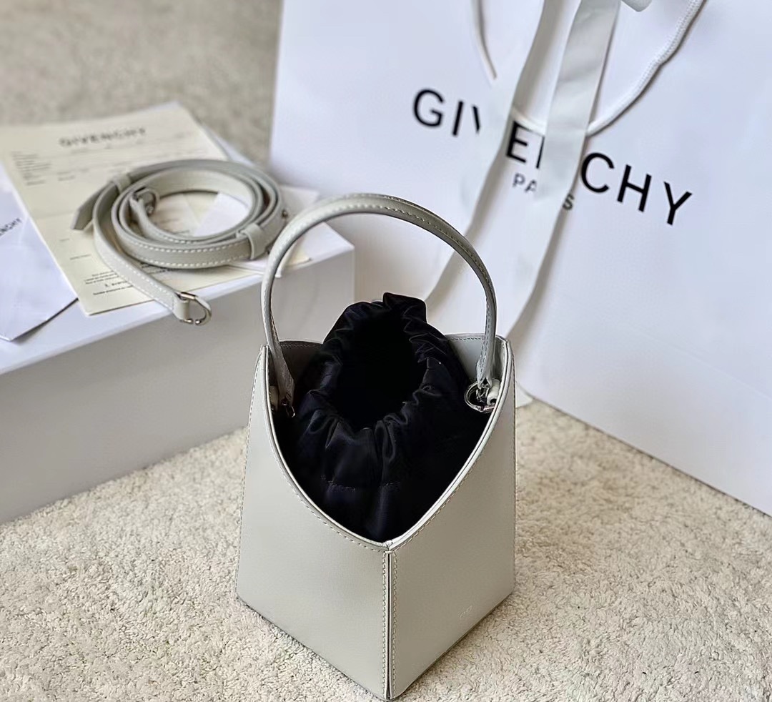 Givenchy Cutout Bucket-16*11*11 CM