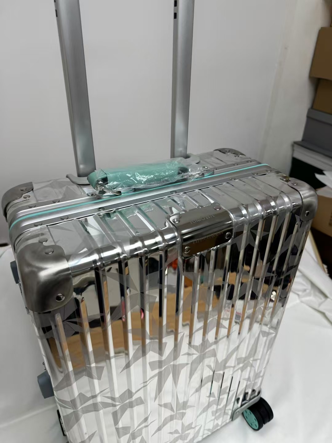 r1m0wa lU*gage-20inch