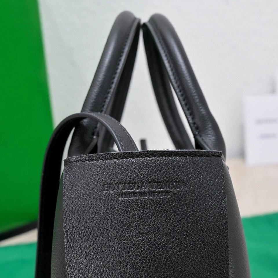 bo*te*ga Ve*ne*tatote-25*16*8cm