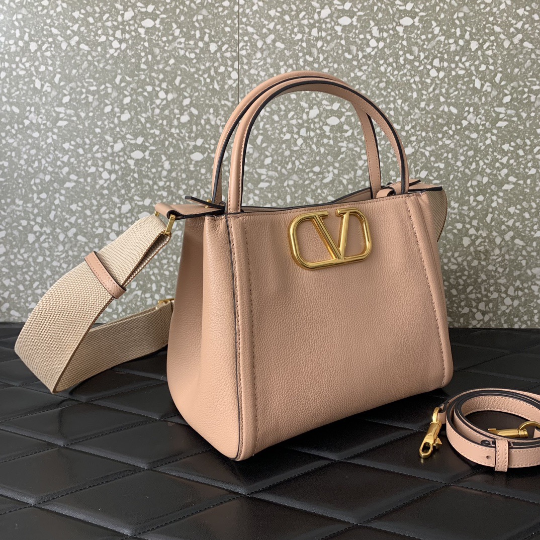 Va1e*ntin0 garavani alltime small handbag in grainy -26*21*17cm