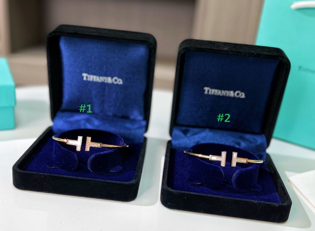 T*f*ny bracelet
