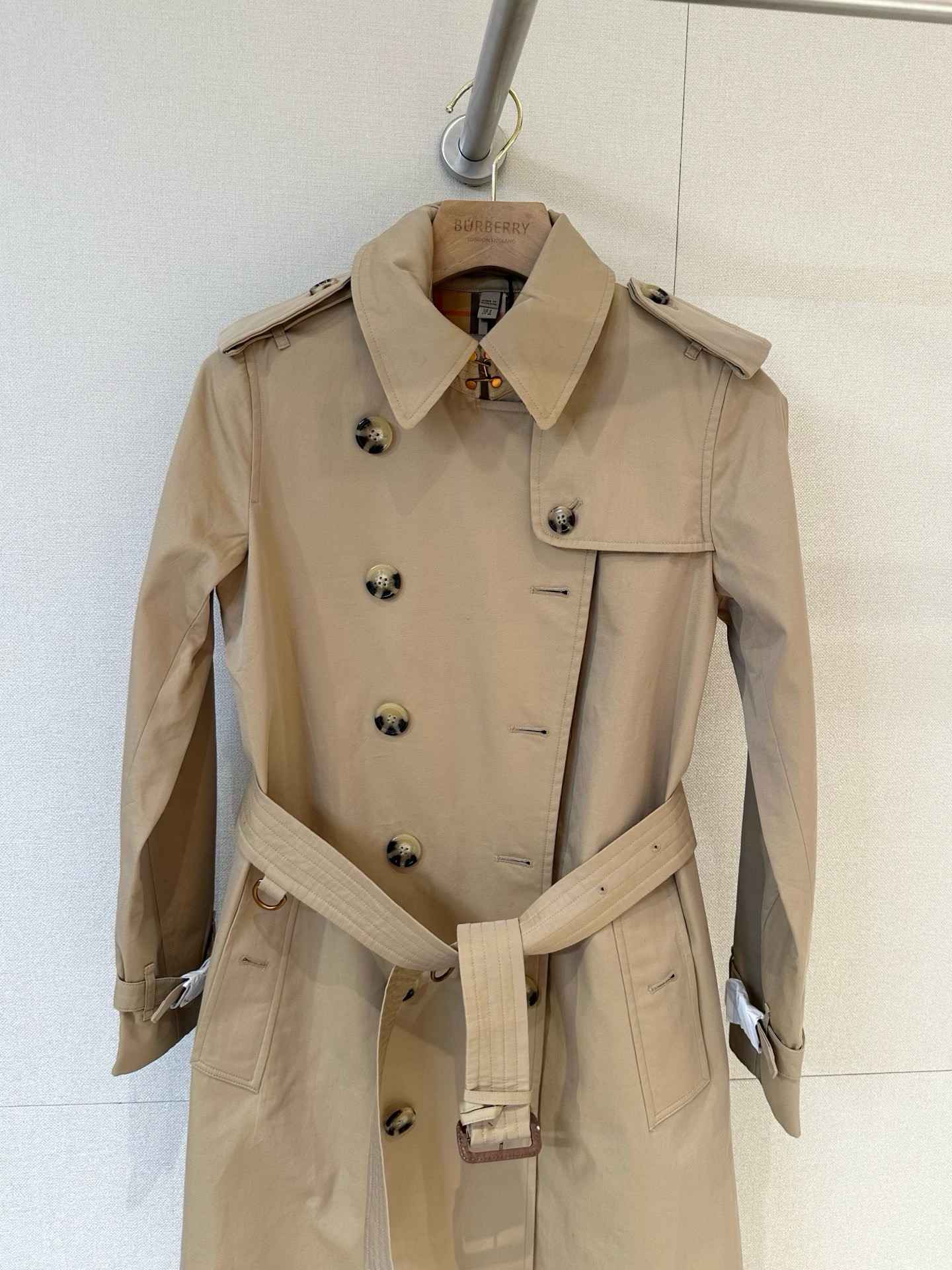 Bv*b*rry The Kensington Trench Coat