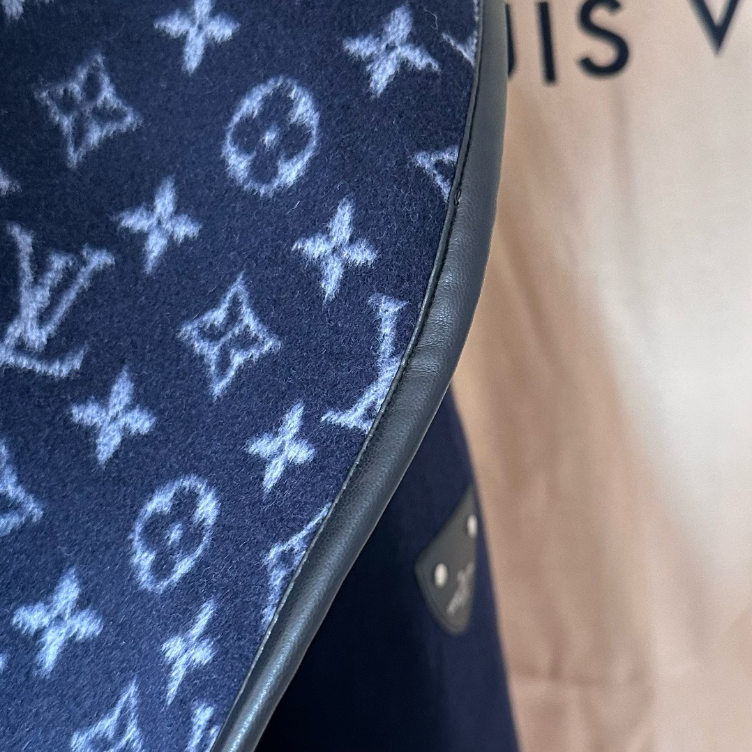 Lou*is Vuitt*on Wool Trench Coat