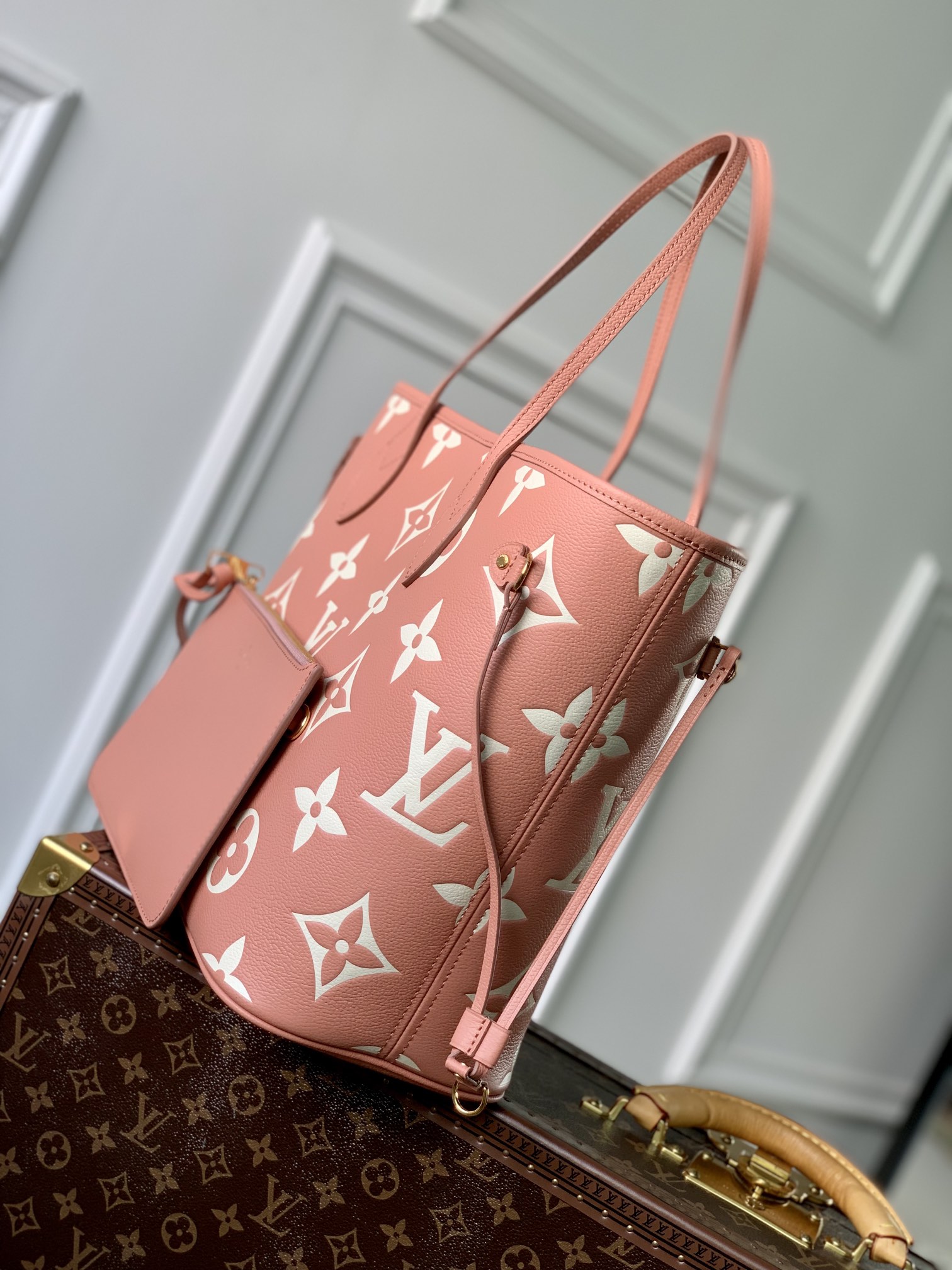 l0*is V*t0n neverfull mm (red inside) -32*29*17cm