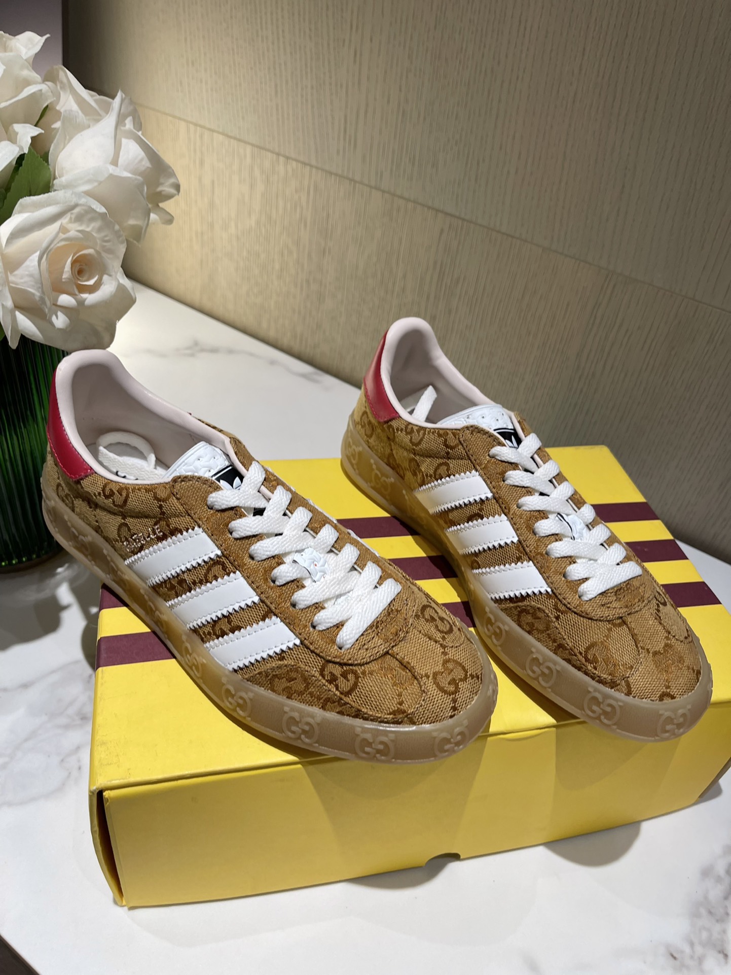 ad*sxG*u*i sneakers