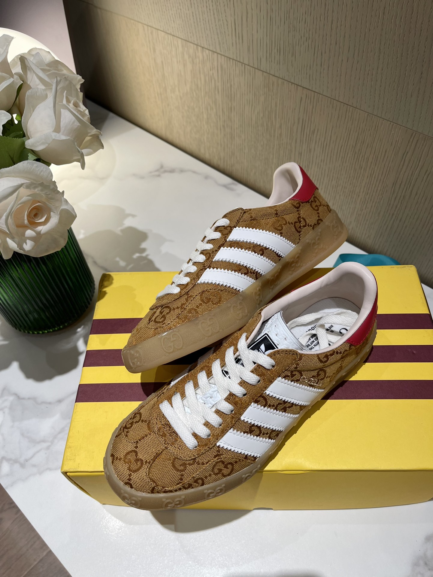 ad*sxG*u*i sneakers